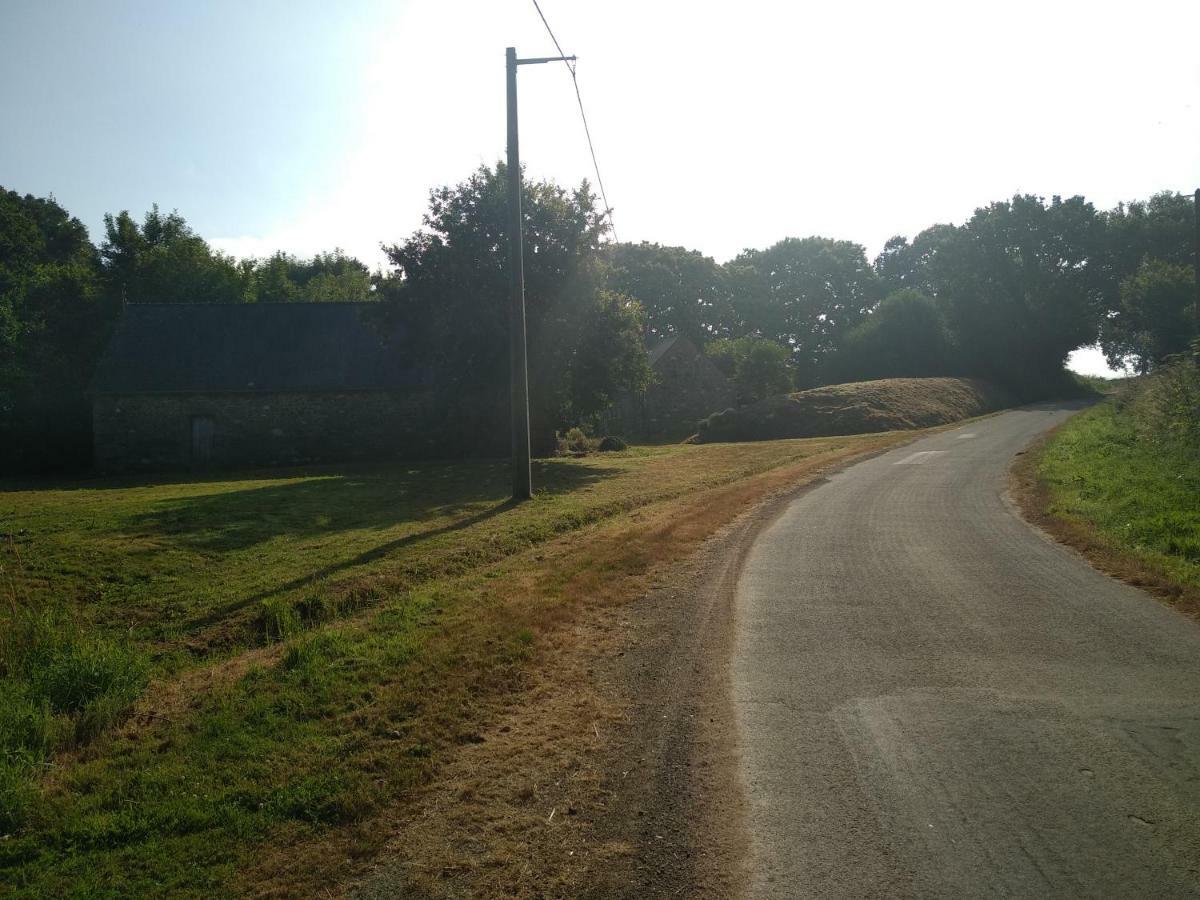 Le Botcol Villa Plouguernevel Luaran gambar